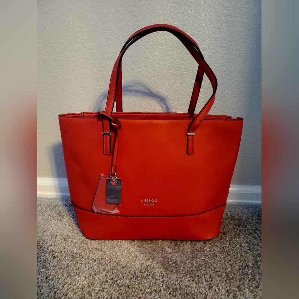 Guess Bag NWT